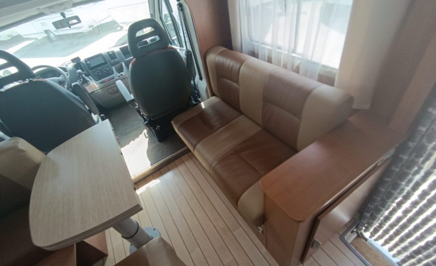 Pilote Adventure 716P