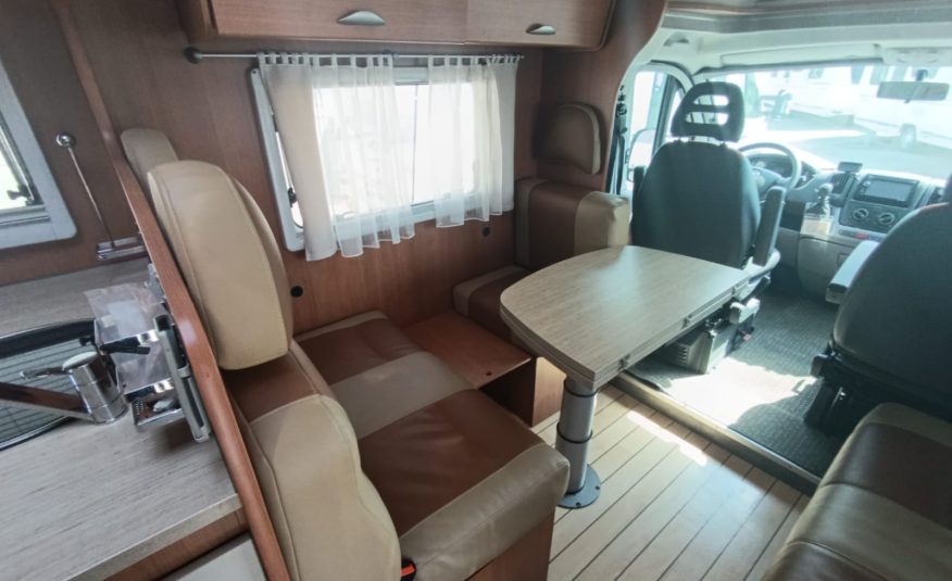 Pilote Adventure 716P